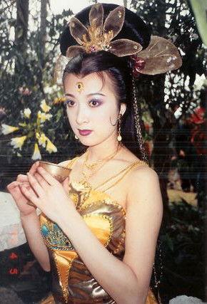 金巧巧孔雀公主视频,美艳绝伦，舞动光影