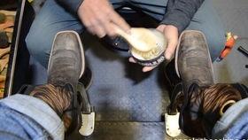 专业擦鞋视频,跟随视频学习高效清洁与保养