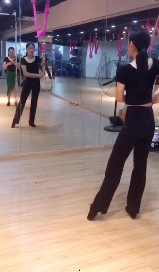 手舞蹈视频,跟随视频领略舞蹈魅力