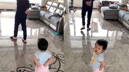 小孩走路视频,从蹒跚学步到自信迈步的可爱历程