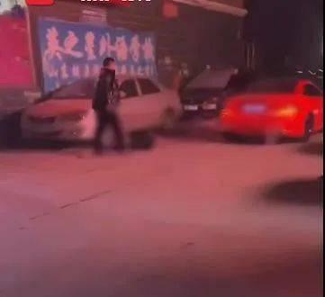 撞人视频,惊心动魄！撞人瞬间全程回顾