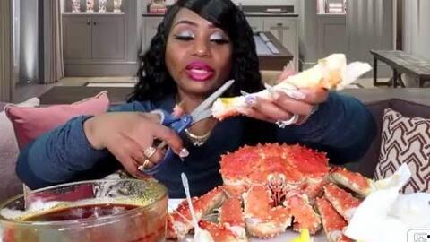 吃帝王蟹视频,一探海鲜盛宴的极致美味