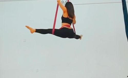 空中瑜伽视频,轻盈飞翔，身心合一的空中之旅